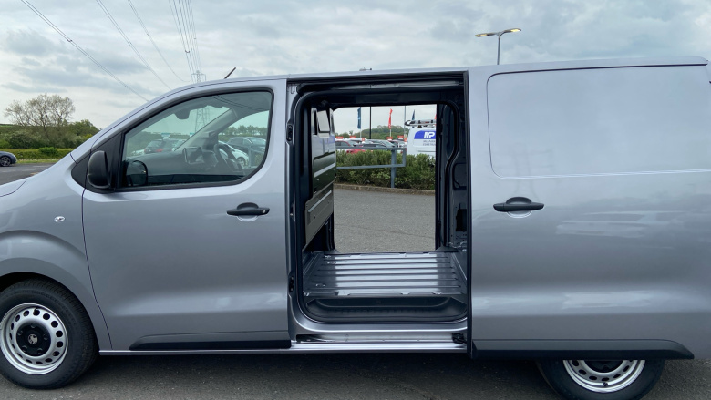 Vauxhall Vivaro L2 Diesel 2.2 Turbo D 150 Prime H1 Van